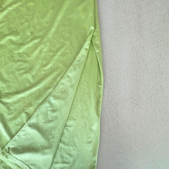 Vibrant Green Maxi Skirt - Picture 3 of 4